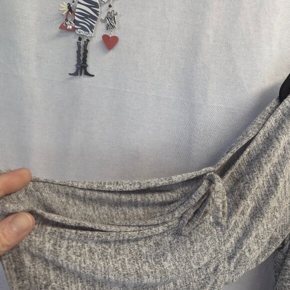 Loft Size Small (Oversized) Gray Cold Shoulder Sweater - Picture 3 of 13